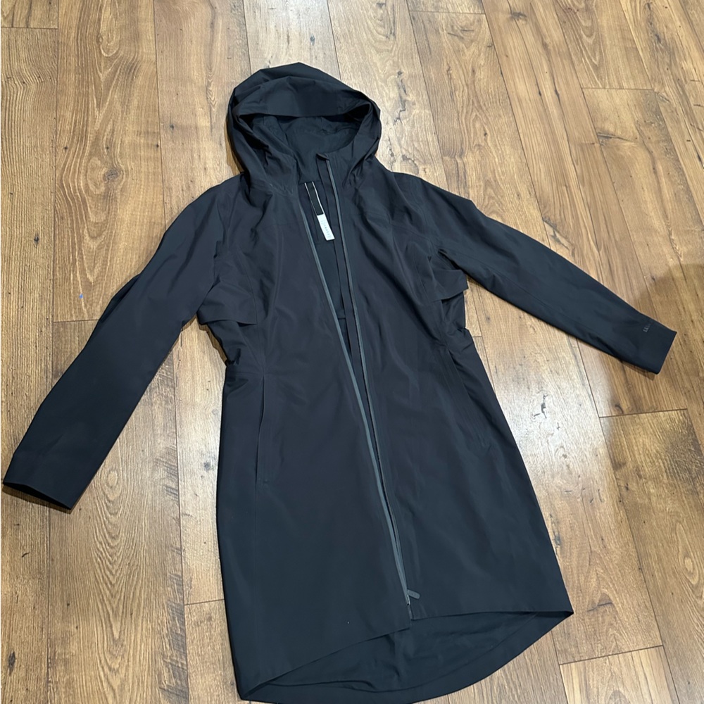 NWOT Lululemon Rain Rebel Jacket